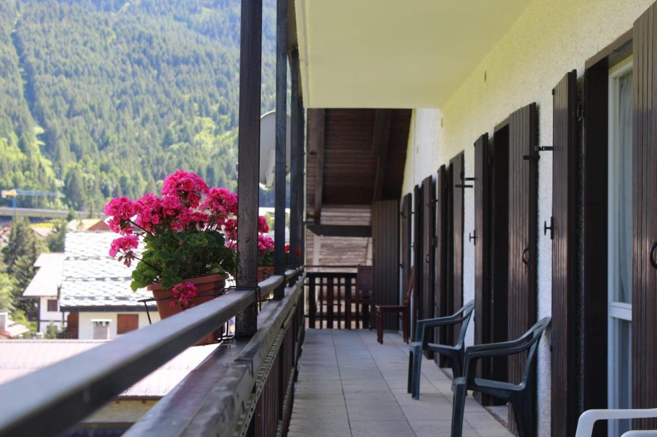 Casa Per Ferie Beatorosaz Hotel Cesana Torinese Bagian luar foto