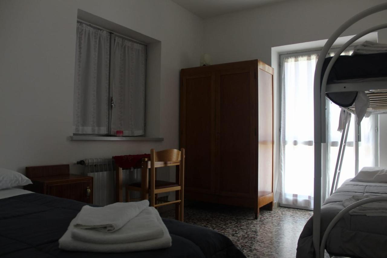 Casa Per Ferie Beatorosaz Hotel Cesana Torinese Bagian luar foto