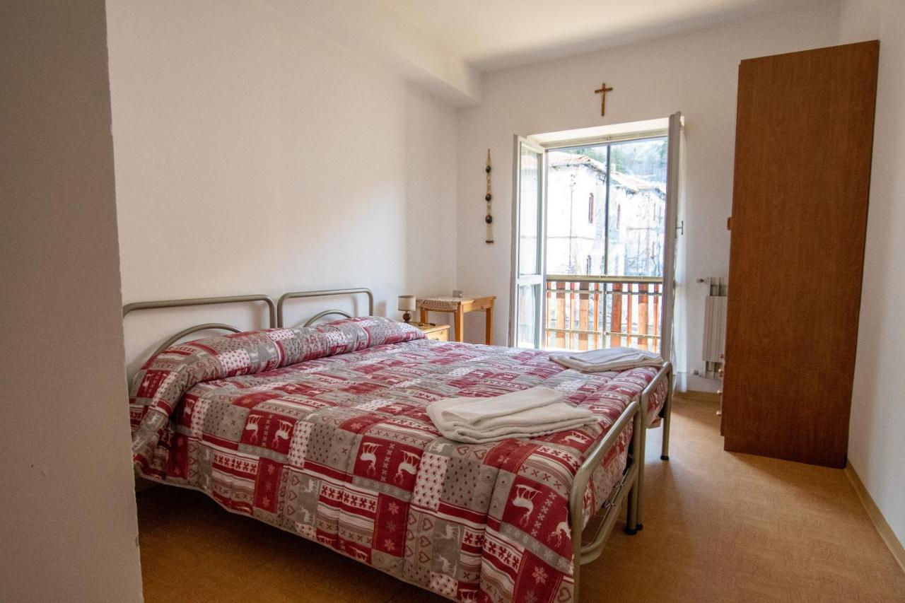 Casa Per Ferie Beatorosaz Hotel Cesana Torinese Bagian luar foto