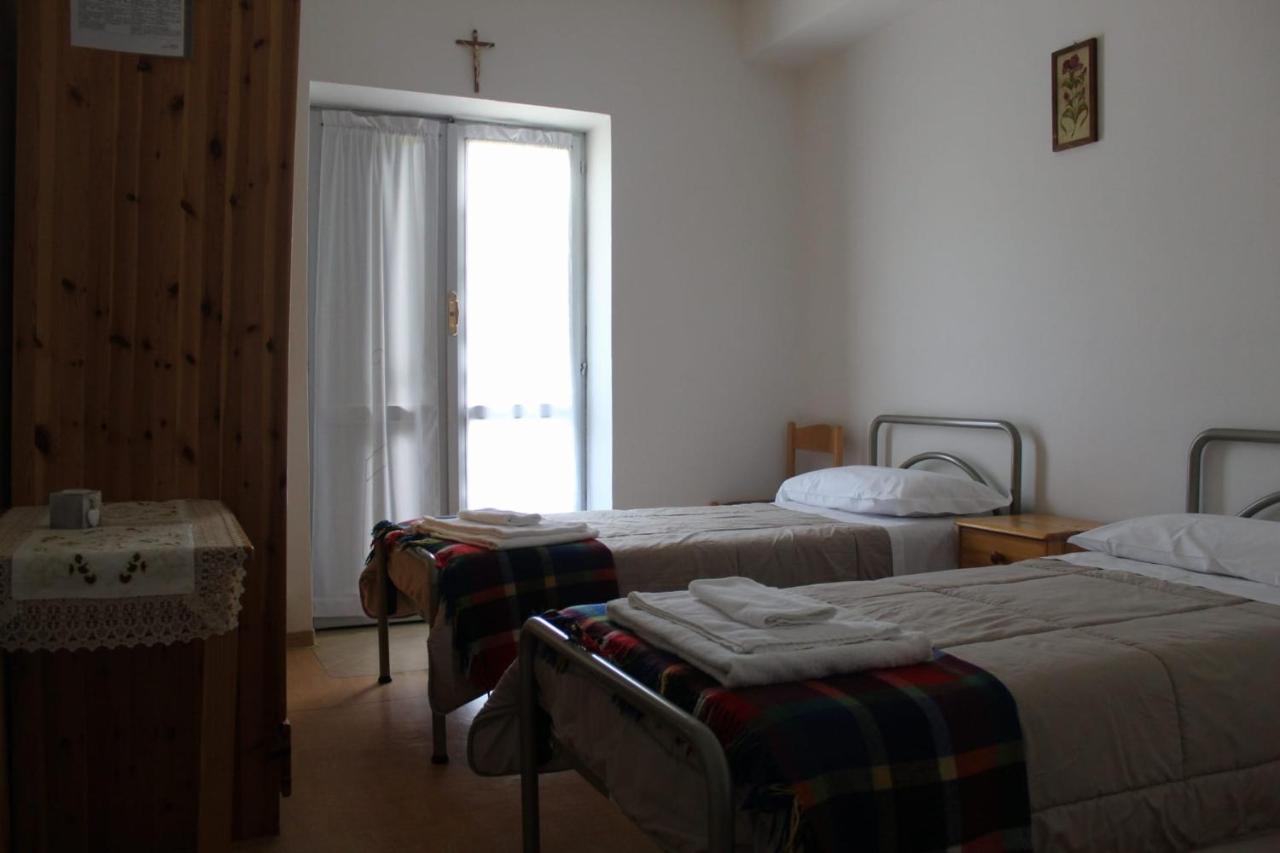 Casa Per Ferie Beatorosaz Hotel Cesana Torinese Bagian luar foto