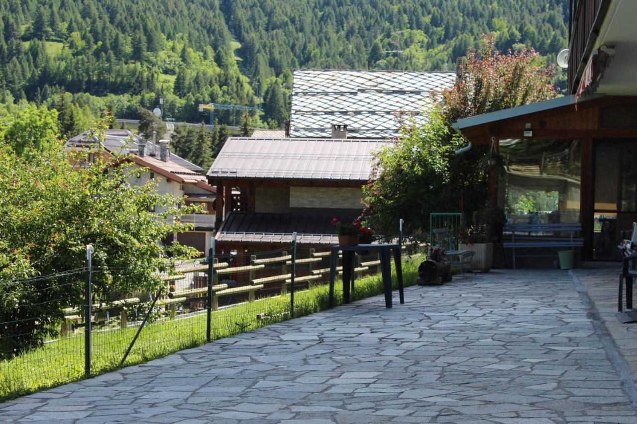 Casa Per Ferie Beatorosaz Hotel Cesana Torinese Bagian luar foto