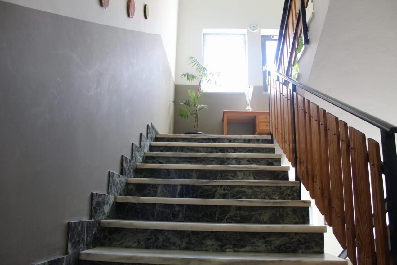Casa Per Ferie Beatorosaz Hotel Cesana Torinese Bagian luar foto