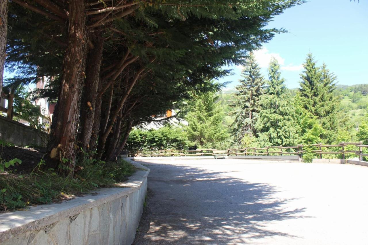 Casa Per Ferie Beatorosaz Hotel Cesana Torinese Bagian luar foto