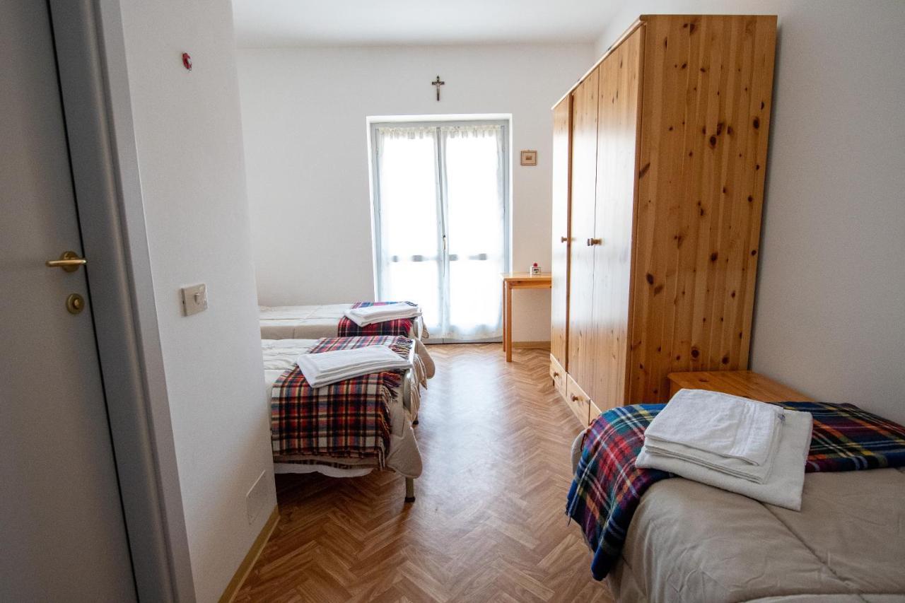 Casa Per Ferie Beatorosaz Hotel Cesana Torinese Bagian luar foto